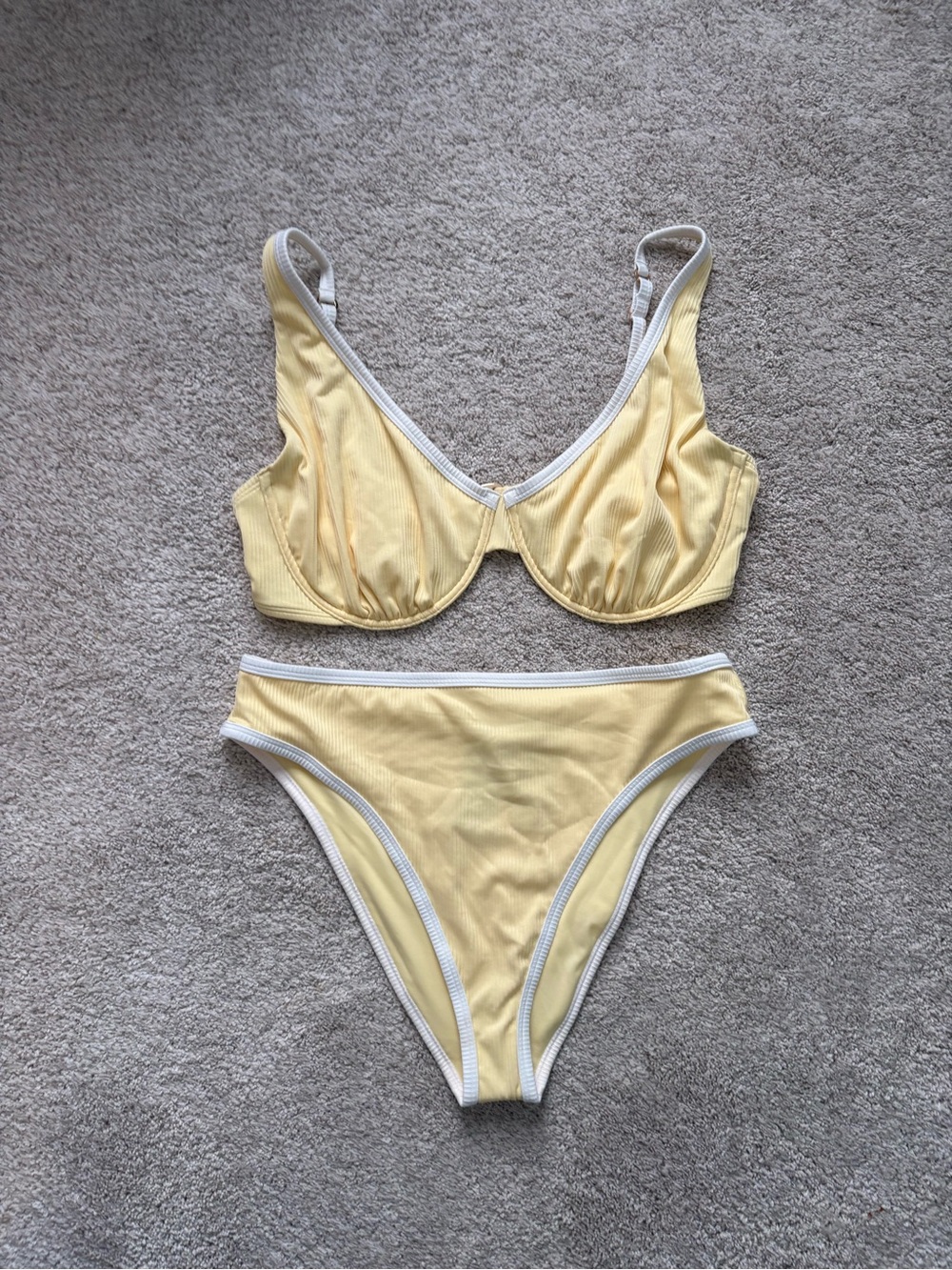 NWT Hollister Butter Yellow and White Bikini Set